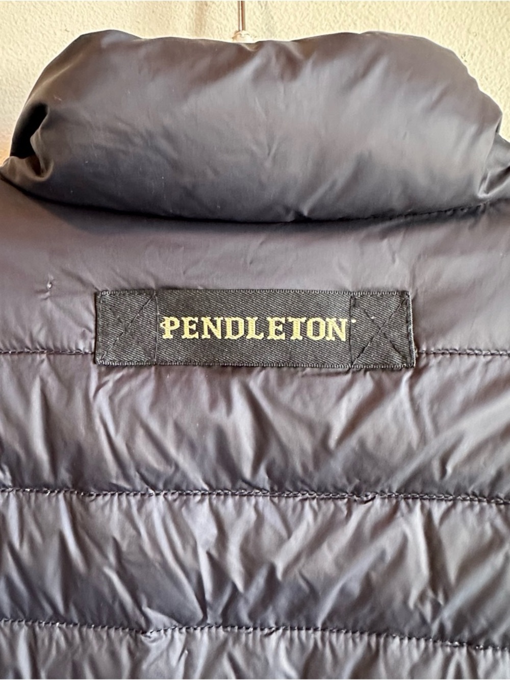 Pendleton Genesee Black Aztec Reversible Down Jacket - Picture 9 of 9